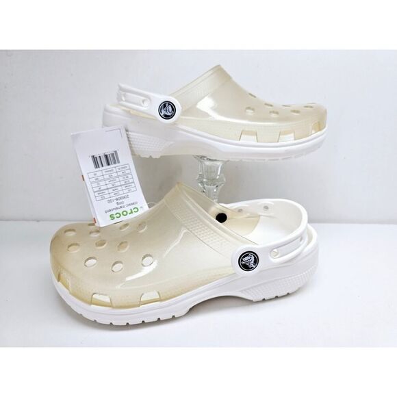 NWT Crocs Women 6 Comfy footwear - Picture 1 of 4